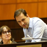 La Legislatura avaló los descuentos a docentes y reclamó por un control de asistencia