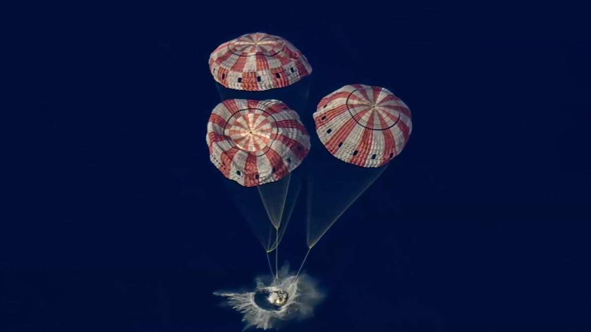 Los tripulantes de Artemis II regresaron a la Tierra tras orbitar la Luna