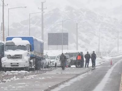 El temporal en la cordillera complica el regreso de turistas tras el fin de semana largo en Chile