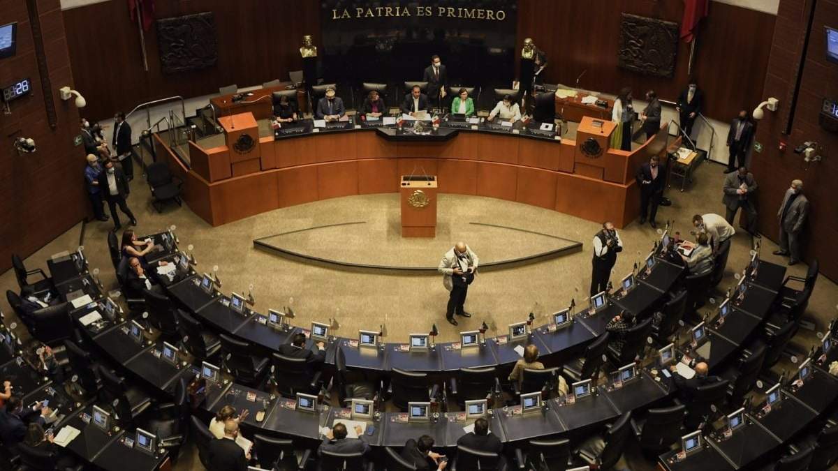 AMLO emplazó al Senado a aprobar la eliminación del fuero presidencial