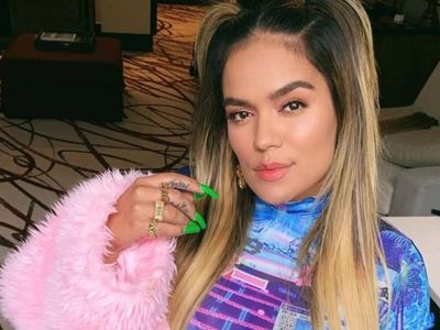 ¡Va en ascenso! Karol G está más que feliz por este nuevo lanzamiento