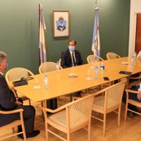 Omar Gutiérrez se reunió con dirigentes petroleros para la reanudación del oleoducto transandino