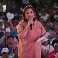 Xóchitl presenta plan energético: apunta a la transición a energías renovables en cinco años
