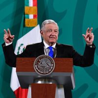 "La UNAM se volvió individualista, defensora de estos proyectos neoliberales": AMLO