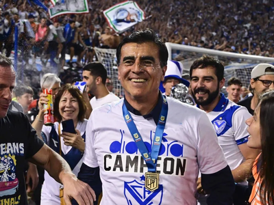 No es Santos: el gigante sudamericano que quiere a Gustavo Quinteros como entrenador