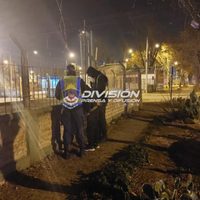 En Centenario, un joven robó y luego abandonó el botín en una farmacia