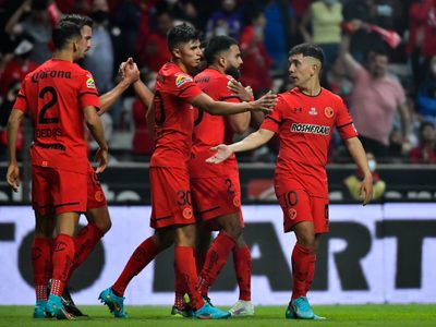 Roban al Toluca sus nuevos uniformes para la siguiente temporada