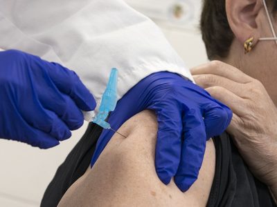 El PAMI adelantó cómo será la vacunación contra el coronavirus para sus afiliados