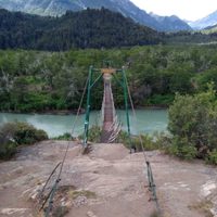Por ruptura de la pasarela Los Césares del Río Manso, Intendencia de Parques cerró las sendas