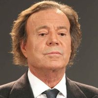 Julio Iglesias rompió el silencio tras la denuncia por abuso de dos ex empleadas