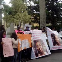 Marchan en Orizaba para exigir liberación de jóvenes detenidos en supuesto montaje
