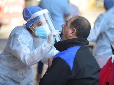 Tras el anuncio fallido, se registraron 2.606 nuevos casos de coronavirus y 34 fallecidos