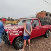 Tres hombres quisieron llevarse materiales de construcción de una obra de Parque Industrial