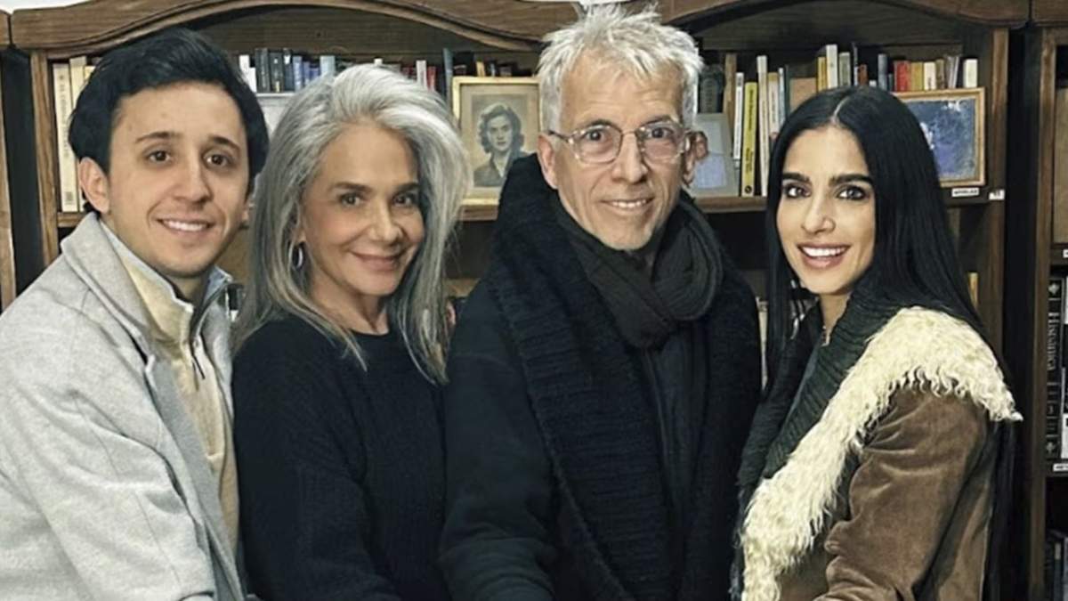 Gerardo Romano, Ana María Picchio y el elenco de "El Secreto". Fuente: (Instagram)