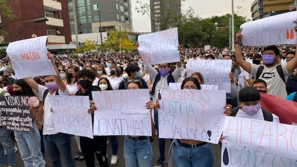 La marcha de integrantes de la Universidad de Guadalajara (UdeG)