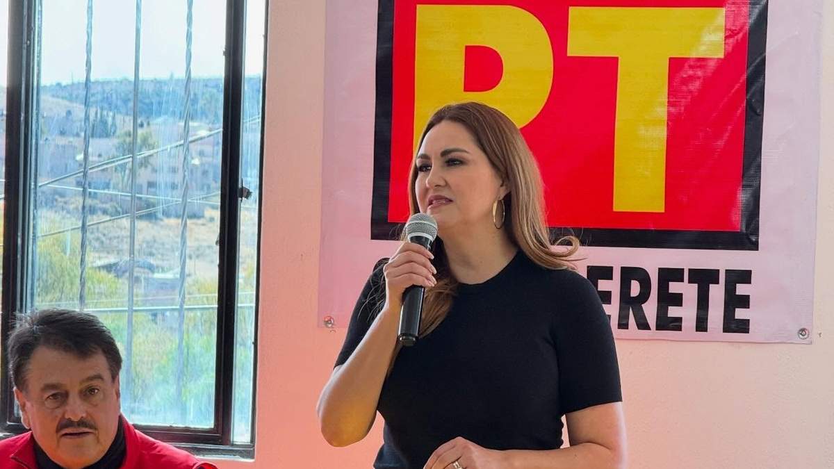 La senadora Geovanna Bañuelos en las nuevas oficinas del Comité Municipal del Partido del Trabajo Zacatecas