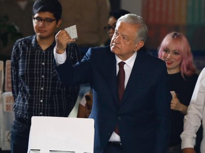 AMLO lanza mensaje por elección presidencial: "En la democracia verdadera es el pueblo el que manda"