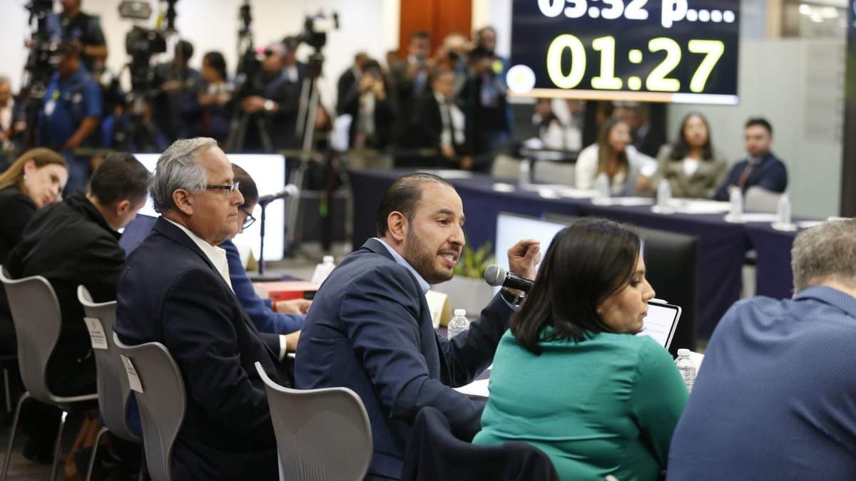 Marko Cortés en la reunión de comisiones del Senado