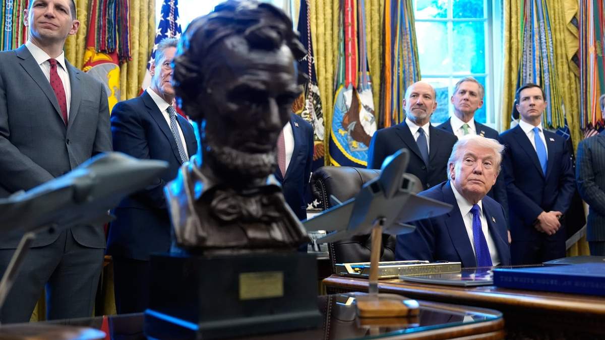 Trump el lunes en la Oficina Oval de la Casa Blanca