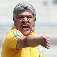'Me vale madre”, dice el "Tuca” Ferretti sobre críticas de Caixinha