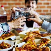 Reuniones sociales: cómo continuará esta medida en Río Negro