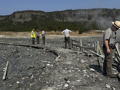 Sorpresiva explosión hidrotermal sorprende a visitantes en Parque Nacional de Yellowstone (Video)
