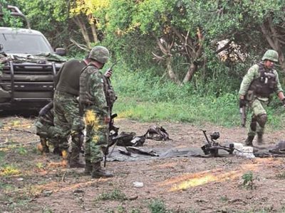 Matan a cuatro militares en emboscada con minas y drones en Tepalcatepec