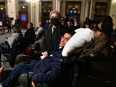 Daniel, joven con parálisis cerebral, acudió a la mañanera; esto le planteó a AMLO (Video)