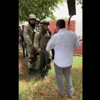 Civiles agreden a militares en Michoacán; Sedena dice que no hubo respuesta por respeto a DH