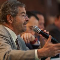 Muro de Trump no acabará con el tráfico drogas: De la Fuente