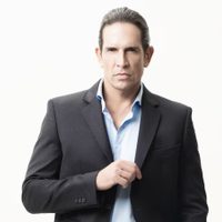 Diego Ramos tiene en su living la hermosa planta de bajo mantenimiento que es tendencia en decoración