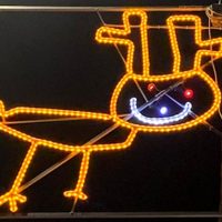En una ciudad escocesa, los niños se ocupan de la iluminación navideña