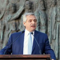 En medio de la campaña electoral, Alberto Fernández hará un viaje internacional