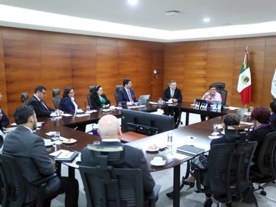 Tras pedir renuncia a delegados, Ernestina Godoy nombra a 11 relevos