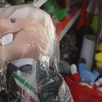 Venden “AMLITO” parlante por 200 pesos cerca de Palacio Nacional