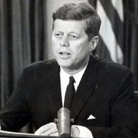 FBI encuentra 2 mil 400 archivos nuevos sobre el asesinato de John F. Kennedy