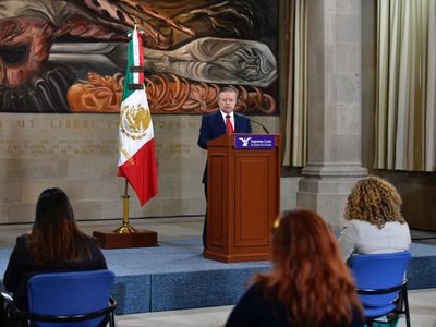 "El mérito" es de las mujeres que lucharon por despenalizar el aborto: Zaldívar