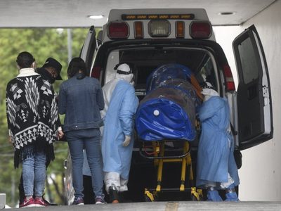 La OIT urge reforzar sistemas de salud y seguridad para trabajadores tras la pandemia