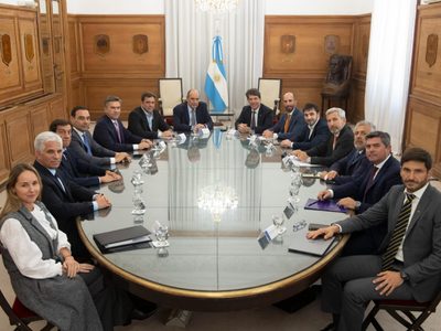 El Gobierno acepta cambios en la Ley ómnibus para que no fracase en el Congreso