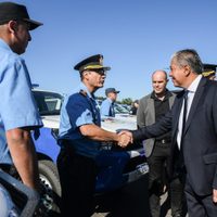 La Policía provincial recibió el incremento salarial que había anunciado Figueroa