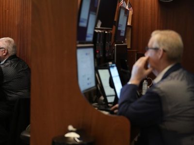 Turbulenta semana en Wall Street termina con pérdidas