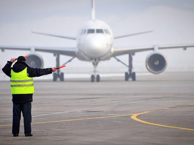 El Gobierno podría reabrir el tráfico de aviones antes de tiempo