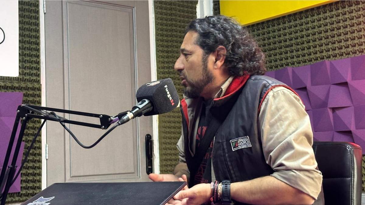 Blanco quiere prohibir los despidos en el sector petrolero y repartir el trabajo entre manos disponibles. Fuente: (Prensa Frente de Izquierda)