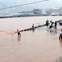 Clima extremo en China deja 78 muertos y unos 500 heridos (Video)