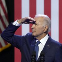 Biden cumple 81 años dispuesto a llegar hasta los 86 como presidente de Estados Unidos