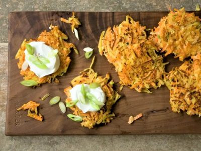 Latkes de papa: una receta típica de la cocina judía, súper fácil, deliciosa y perfecta para salvar la cena