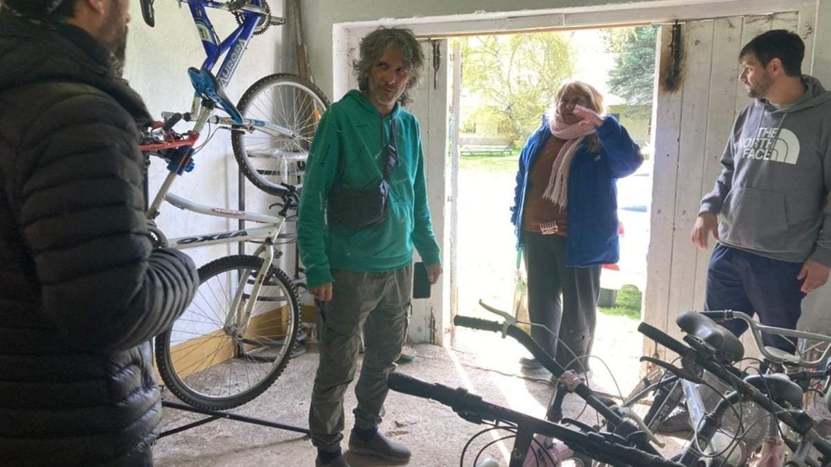 El programa busca promover la conciencia comunitaria, mediante el reciclado y donación de bicicletas. Fuente: (Municipalidad de  VLA)