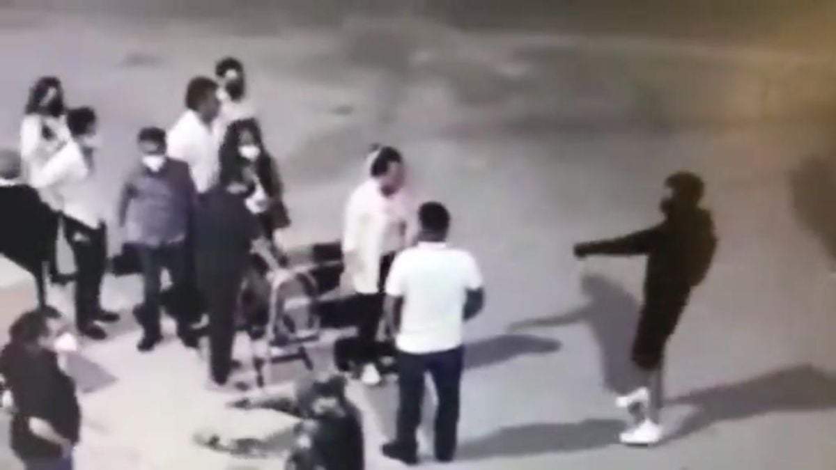 El asalto fue grabado por cámaras de vigilancia