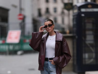Vuelven los 70: los jeans acampanados se convierten en los pantalones favoritos del otoño
