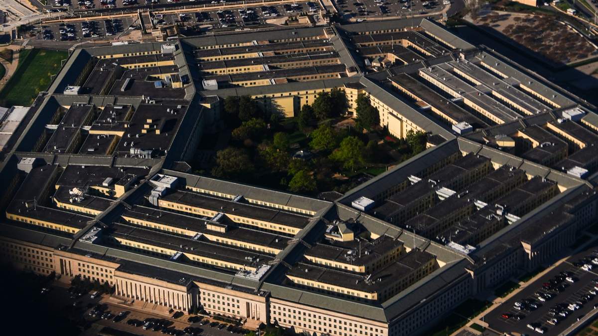 El Pentágono se ve desde un avión el martes 7 de abril de 2026, en Washington